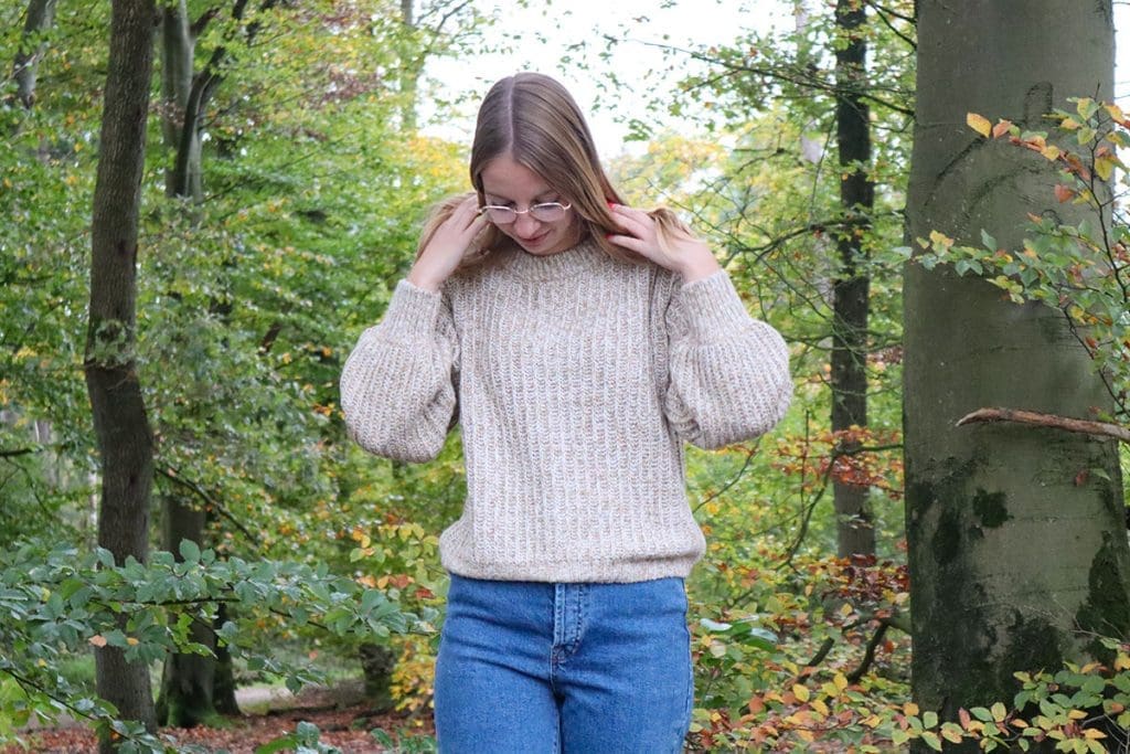 sweater & jeans looks