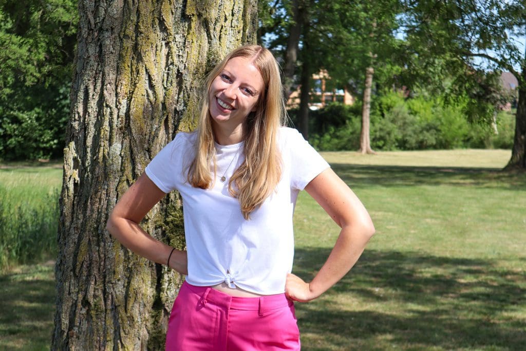 zomerse looks met items van NA-KD