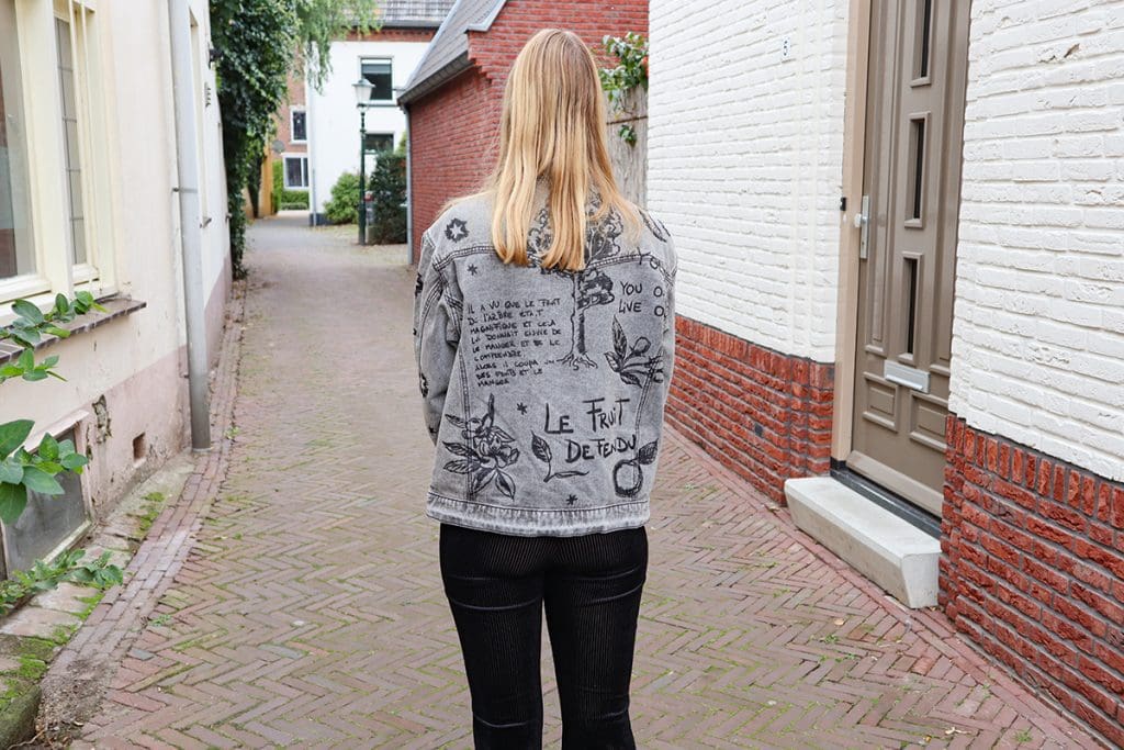 Graphic jacket & tiger shirt outfit 