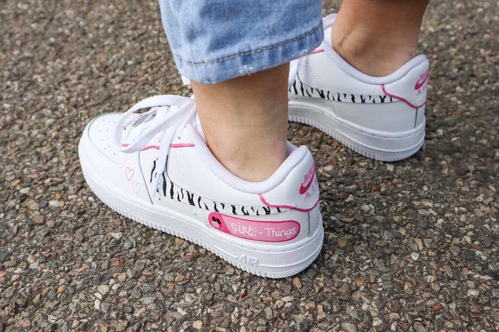 Girls-Things sneakers