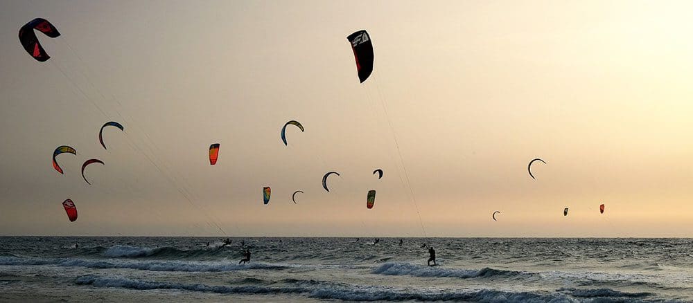 werken met een kitesurf set
