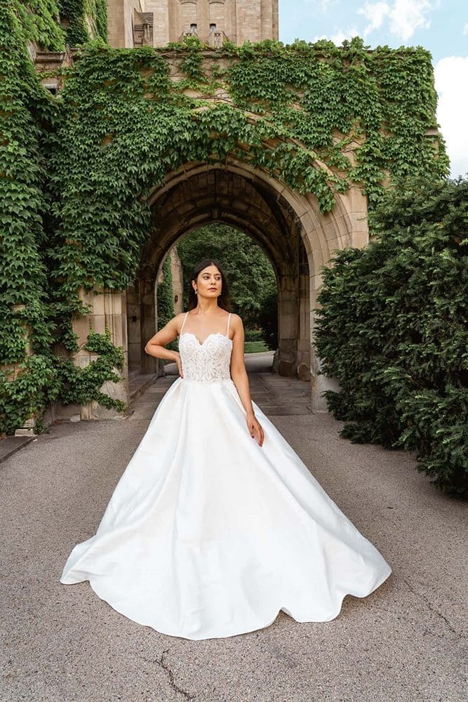 mooie trouwjurken op een rijtje